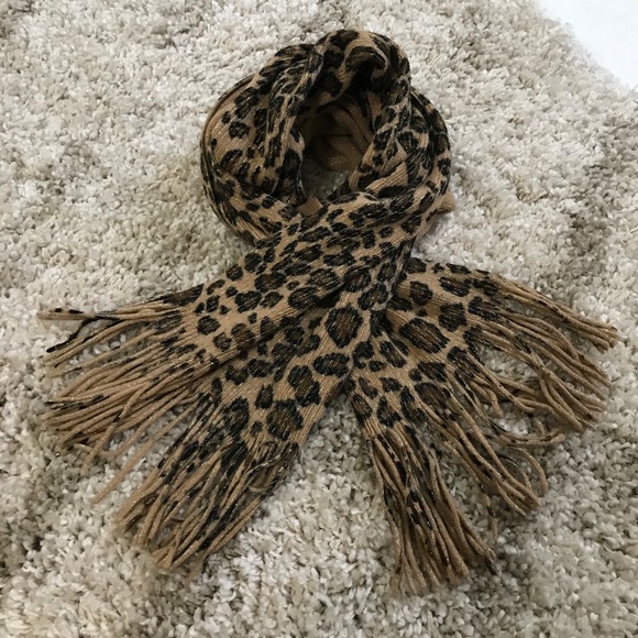 Accessories - Leopard print scarf